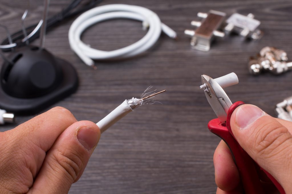 Troubleshooting and maintenance of coaxial cable systems