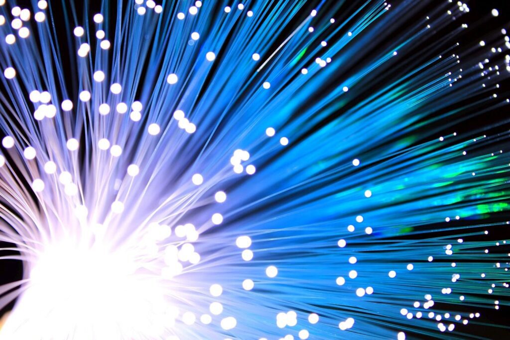 چگونه کابل های فیبر نوری باعث افزایش تجارت الگوریتمی